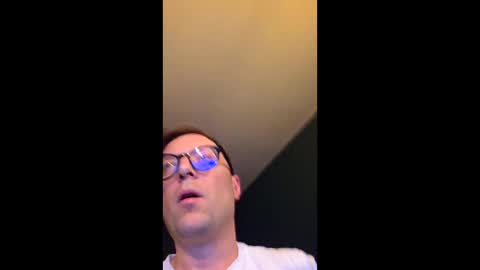 Snapshot of johnnycire chatting on 11.03.25 johnnycire online show from 11.03.25