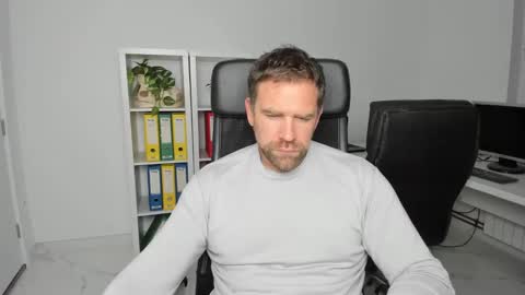 johnnydough82 online show from 12.04.24