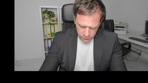 johnnydough82 online show from 12.20.24