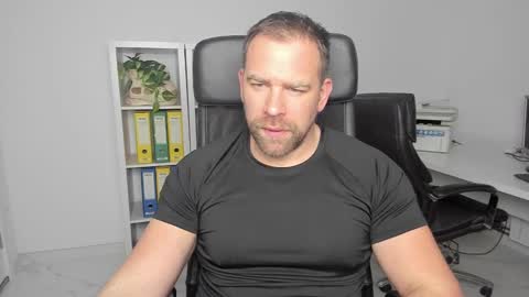 johnnydough82 online show from 01.04.25