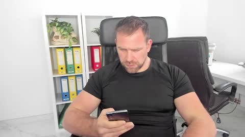 johnnydough82 online show from 01.05.25