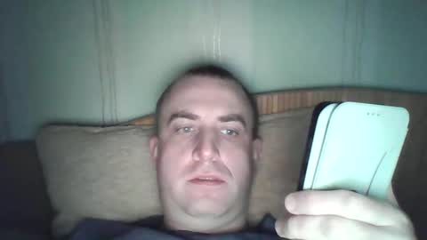 Snapshot of johnoreon chatting on 01.01.25 johnoreon online show from 01.01.25