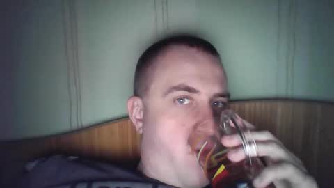 Snapshot of johnoreon chatting on 02.14.25 johnoreon online show from 02.14.25