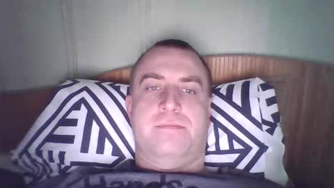 Snapshot of johnoreon chatting on 02.15.25 johnoreon online show from 02.15.25