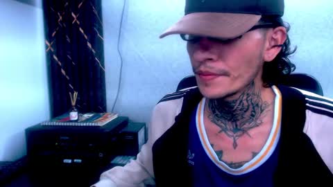 Snapshot of johnsonisaac94_ chatting on 02.15.25 johnsonisaac94 online show from 02.15.25