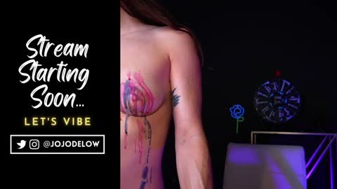 Snapshot of jojodelow chatting on 12.18.24    online show from 12.18.24