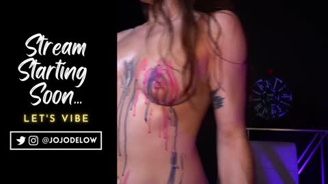 Snapshot of jojodelow chatting on 01.01.25    online show from 01.01.25