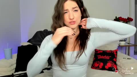 Snapshot of jojodelow chatting on 02.01.25    online show from 02.01.25