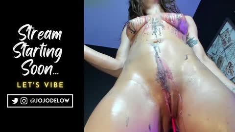 Snapshot of jojodelow chatting on 02.05.25    online show from 02.05.25