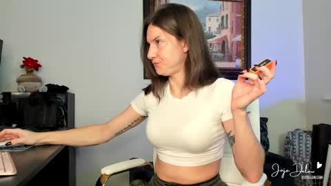 Snapshot of jojodelow chatting on 02.21.25    online show from 02.21.25