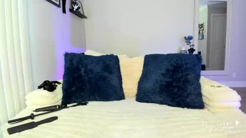 Snapshot of jojodelow chatting on 11.02.25    online show from 11.02.25