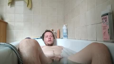 Snapshot of jojotouls chatting on 01.03.25 boss online show from 01.03.25