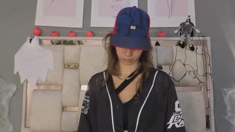 jolie_lov online show from 10.16.25