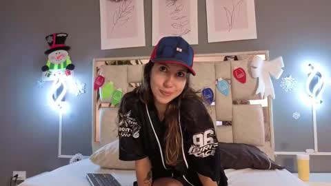 jolie_lov online show from 12.17.25