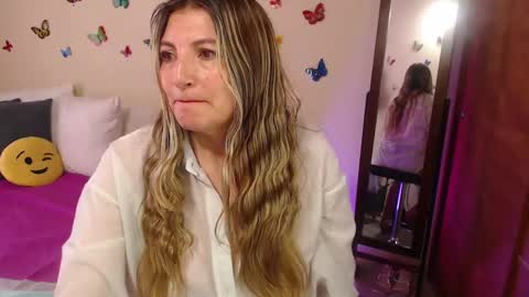 Jolie Mature online show from 02.16.25