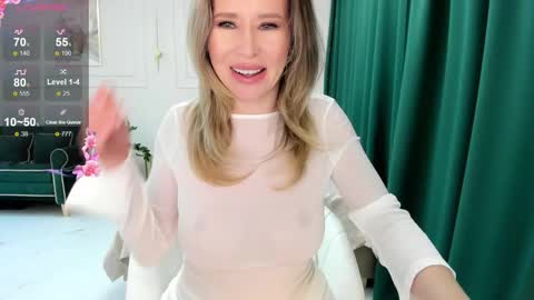 Jolie Ozolla online show from 01.15.26