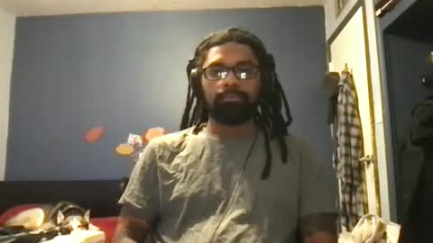 Snapshot of jon2h6k chatting on 12.15.24 jon2h6k online show from 12.15.24