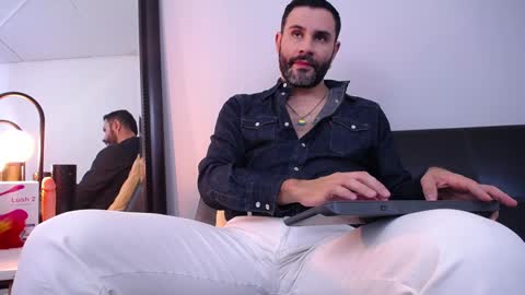  JONAS BEARD  online show from 01.04.25