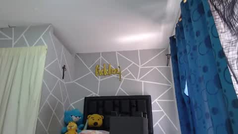 jonathancast08 online show from 12.31.24