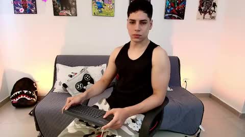 Instagram jonathanfit14 online show from 04.17.26