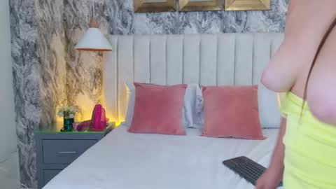 melani gomez online show from 04.30.26