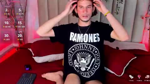 Snapshot of jonny_gilbert chatting on 02.02.26 jonny_gilbert online show from 02.02.26