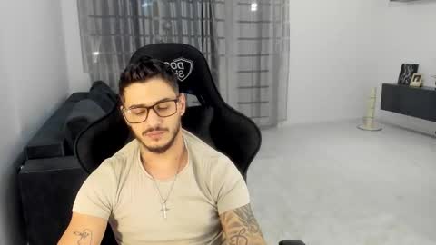 jonnyporn1 online show from 02.19.26