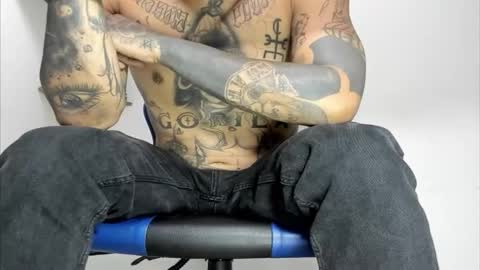 Snapshot of jordan33blake chatting on 10.18.25 jordan33blake online show from 10.18.25