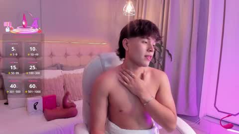 Snapshot of jordan_24_ chatting on 10.15.25 JORDAN online show from 10.15.25