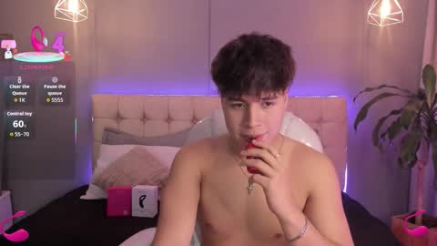 Snapshot of jordan_24_ chatting on 10.22.25 JORDAN online show from 10.22.25