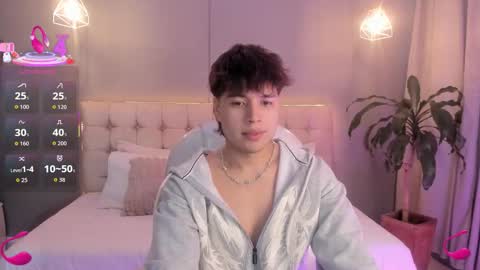 Snapshot of jordan_24_ chatting on 10.23.25 JORDAN online show from 10.23.25