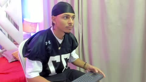 Snapshot of jordan_love7 chatting on 09.28.25 jordan online show from 09.28.25