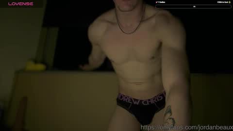 Snapshot of jordanbeaux chatting on 12.19.25 JordanBeaux online show from 12.19.25