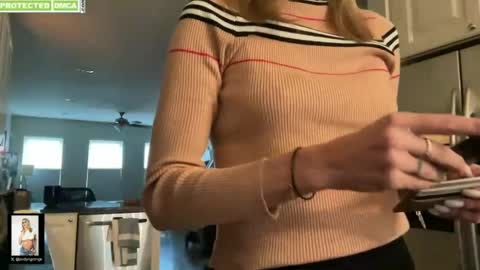 Snapshot of jordyngrangexo chatting on 01.30.25 Jordyn Grange online show from 01.30.25