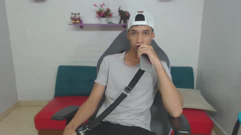 jose_sexycumm online show from 02.18.25