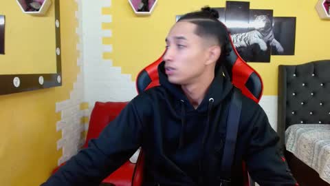 Snapshot of jose_sexycumm chatting on 09.28.25 jose_sexycumm online show from 09.28.25