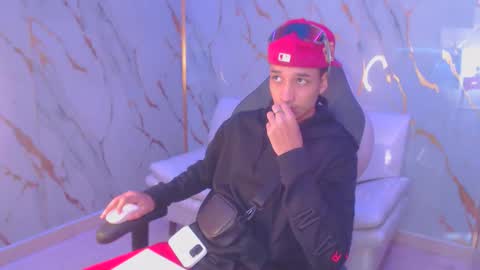 Snapshot of jose_sexycumm chatting on 10.08.25 jose_sexycumm online show from 10.08.25