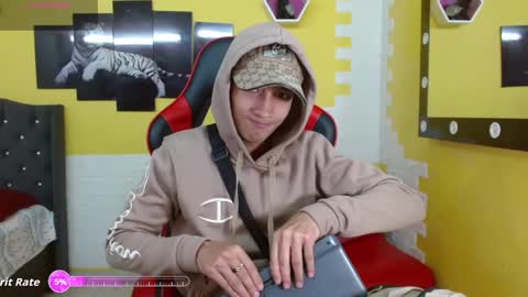 Snapshot of jose_sexycumm chatting on 10.13.25 jose_sexycumm online show from 10.13.25