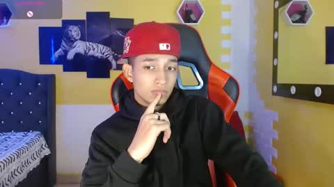 Snapshot of jose_sexycumm chatting on 11.02.25 jose_sexycumm online show from 11.02.25