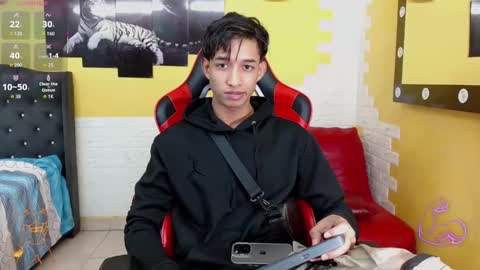 jose_sexycumm online show from 12.14.25