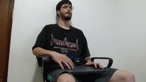 Snapshot of joseh0se chatting on 04.02.26 alejandro online show from 04.02.26