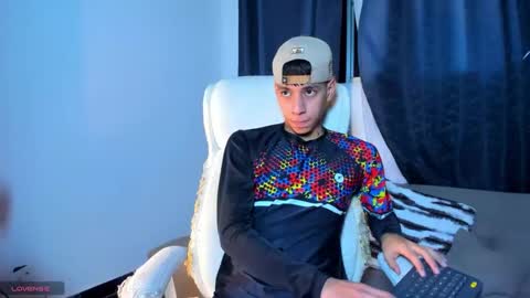 Snapshot of josep_davies chatting on 12.19.24 Josep online show from 12.19.24