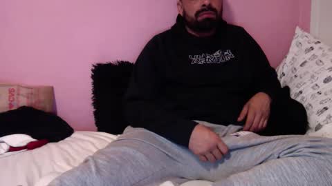 Snapshot of josephs1990 chatting on 02.14.25 josephs1990 online show from 02.14.25