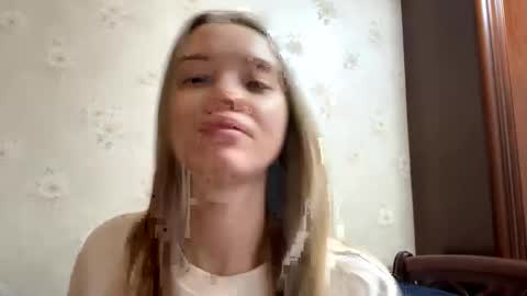 Anessa online show from 11.24.25