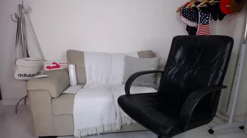 josezaens_ online show from 10.28.25