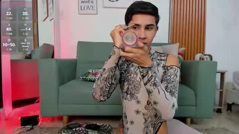 Joshua Sanz  online show from 10.10.25