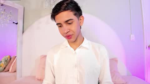 Joshua Sanz  online show from 11.11.25