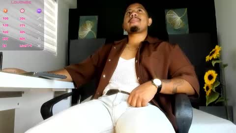 Snapshot of jota_smith chatting on 10.13.25 Jota Smith online show from 10.13.25