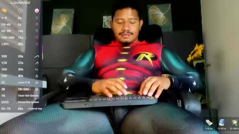 Snapshot of jota_smith chatting on 10.31.25 Jota Smith online show from 10.31.25