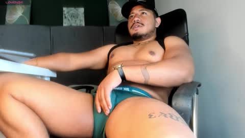 Snapshot of jota_smith chatting on 03.09.26 Jota Smith online show from 03.09.26